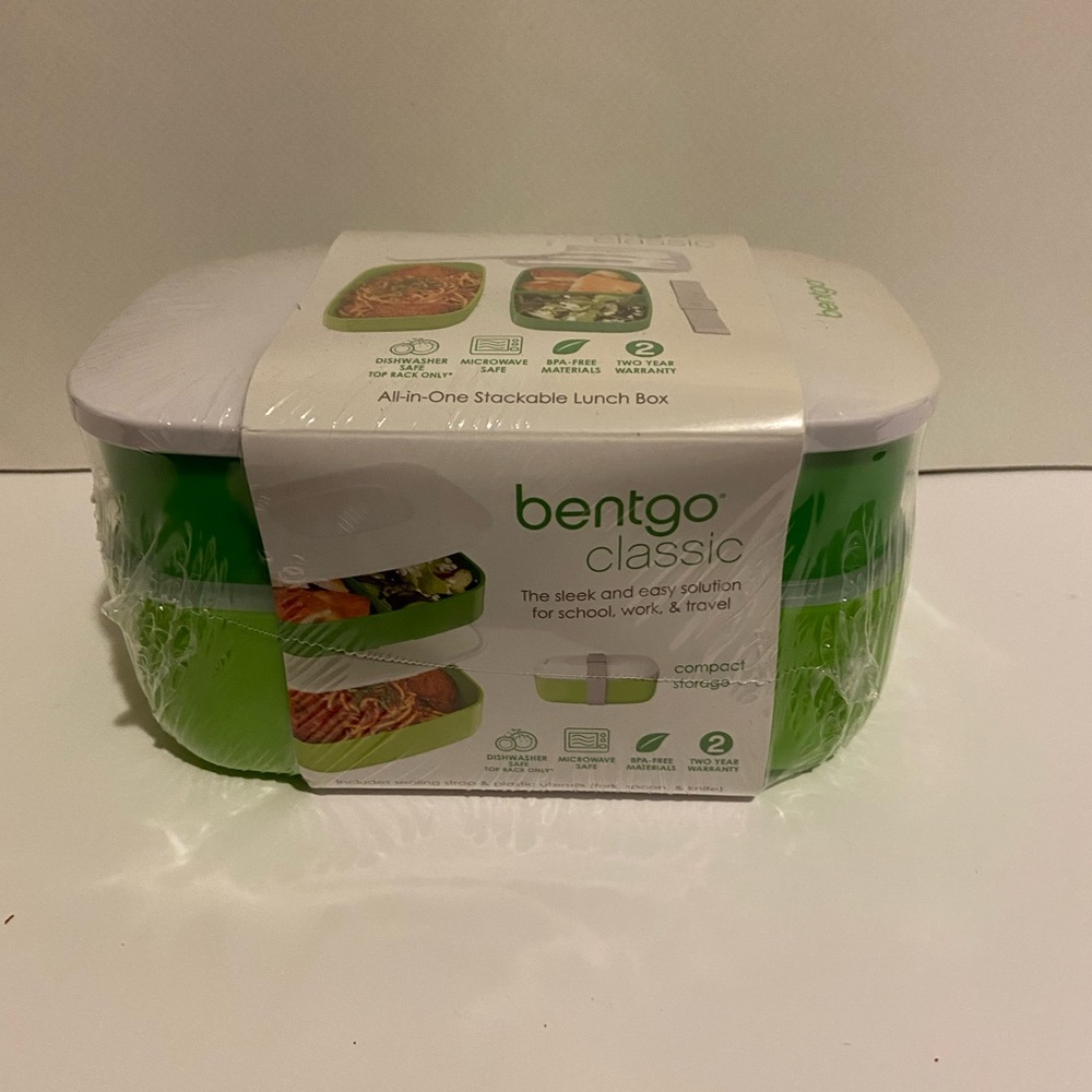 NIB- Bentgo Classic Stackable Lunch Box
